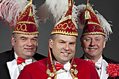 2011 - Prinz Lars I. Tappe mit Mundschenken Carsten Tappe und Hans-Jürgen Scheele